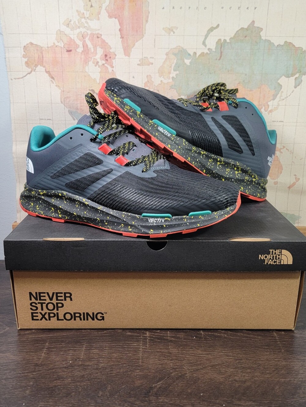 BRAND NEW The North Face Vectiv Eminus Men's Size 11.5